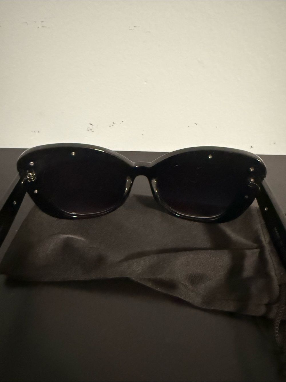 Black Floral Cat-Eye Sunglasses with Pink Flower Accents! Absolutely Stunning! 🤩 - Picture 5 of 7